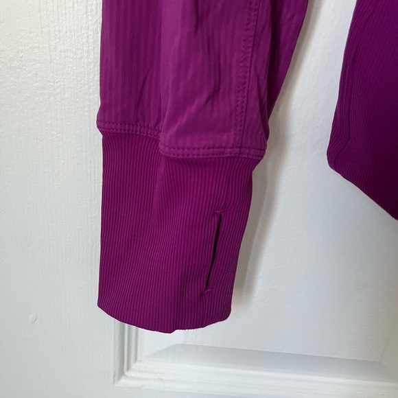 Lululemon Sweater (Size 6) - Picture 7 of 13